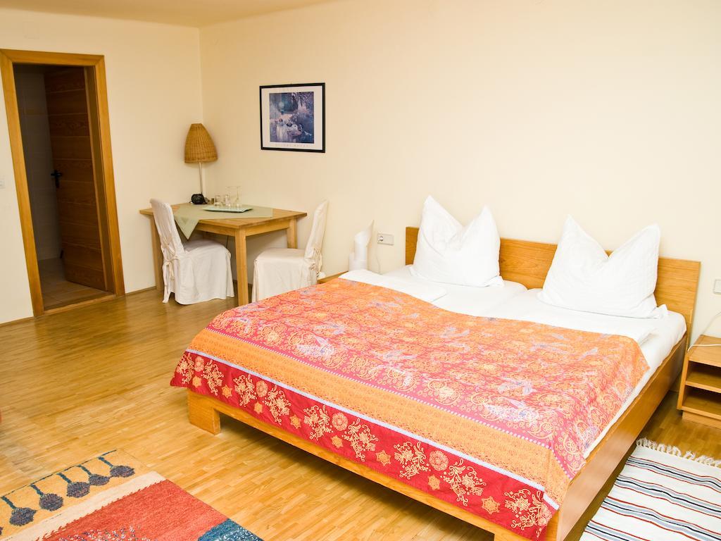 Pension Popotnik Villach Room photo