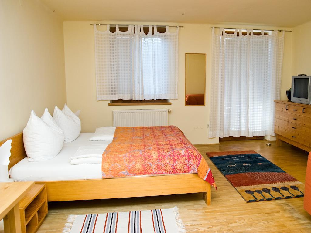 Pension Popotnik Villach Room photo
